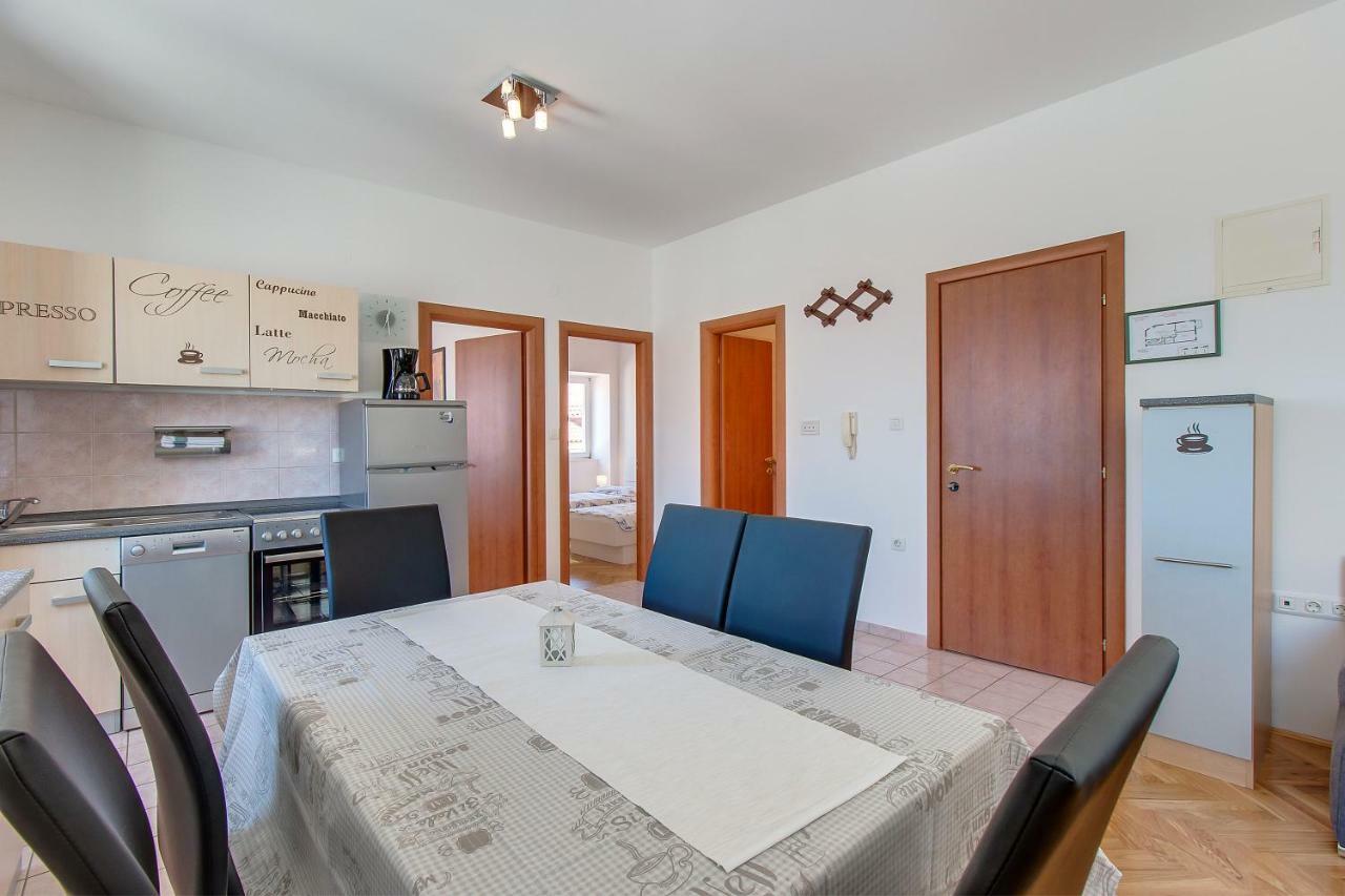 Apartments Bellus Mare Mali Lošinj Buitenkant foto