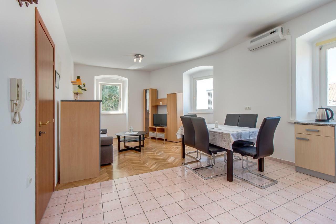 Apartments Bellus Mare Mali Lošinj Buitenkant foto